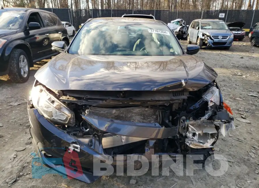 19XFC1F30GE208230 Photo# 5