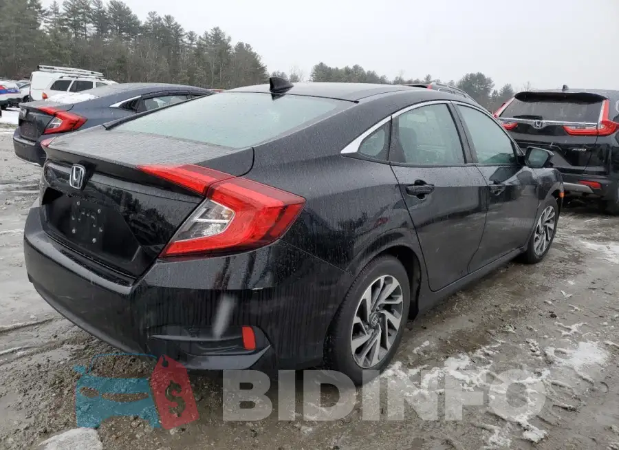 19XFC2F76JE203615 Photo# 3