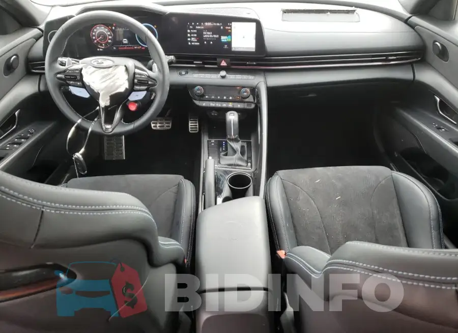 KMHLW4AK6PU016592 Photo# 8