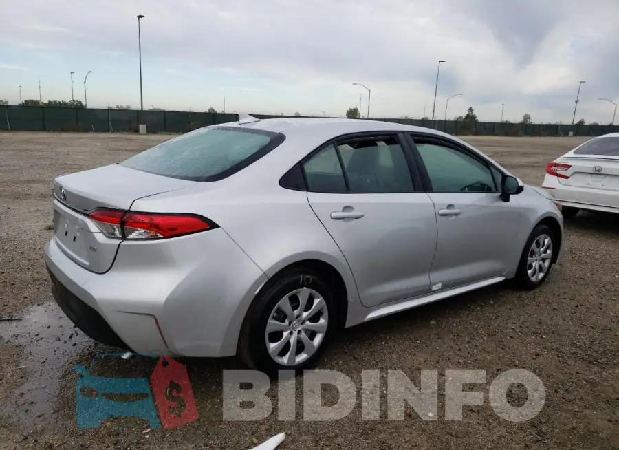 5YFB4MDE8RP108931 Photo# 3