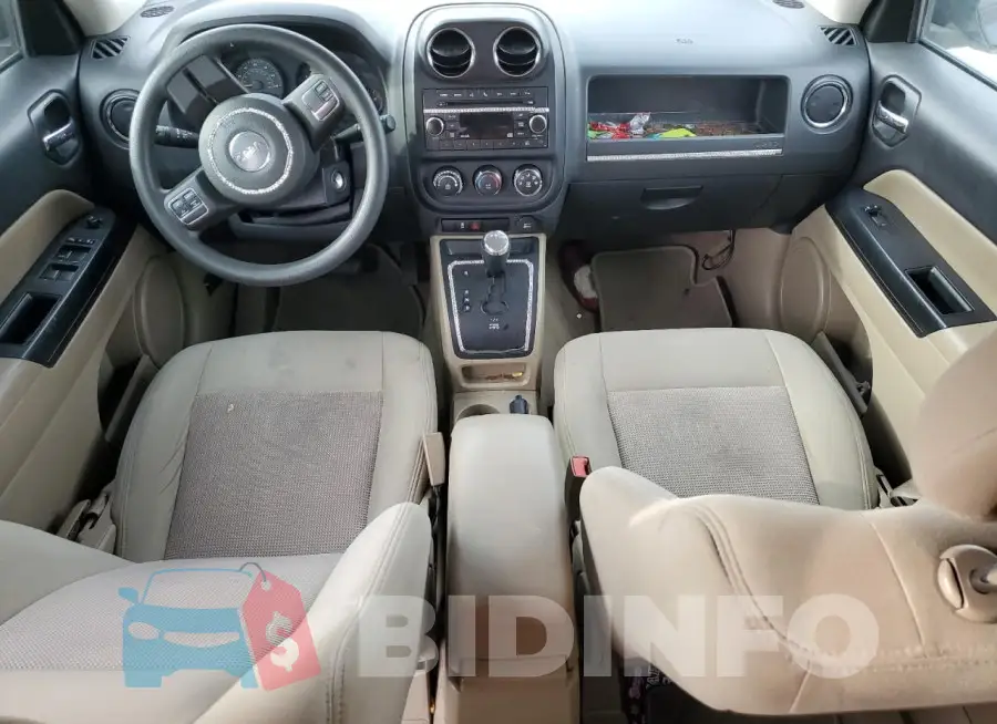 1C4NJPBB3FD358737 Photo# 8