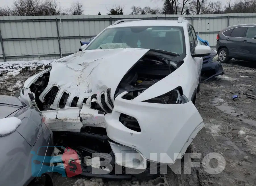 1C4PJLCBXHW595717 Photo# 5