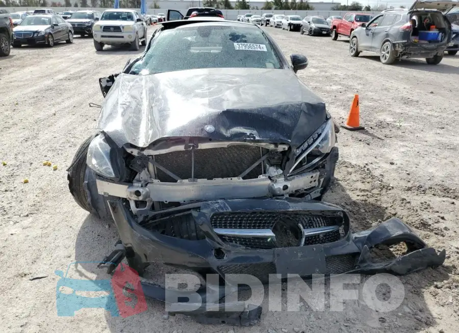 WDDWJ4JB8HF332619 Photo# 5
