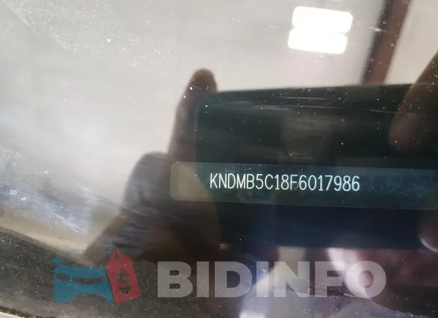 KNDMB5C18F6017986 Photo# 13
