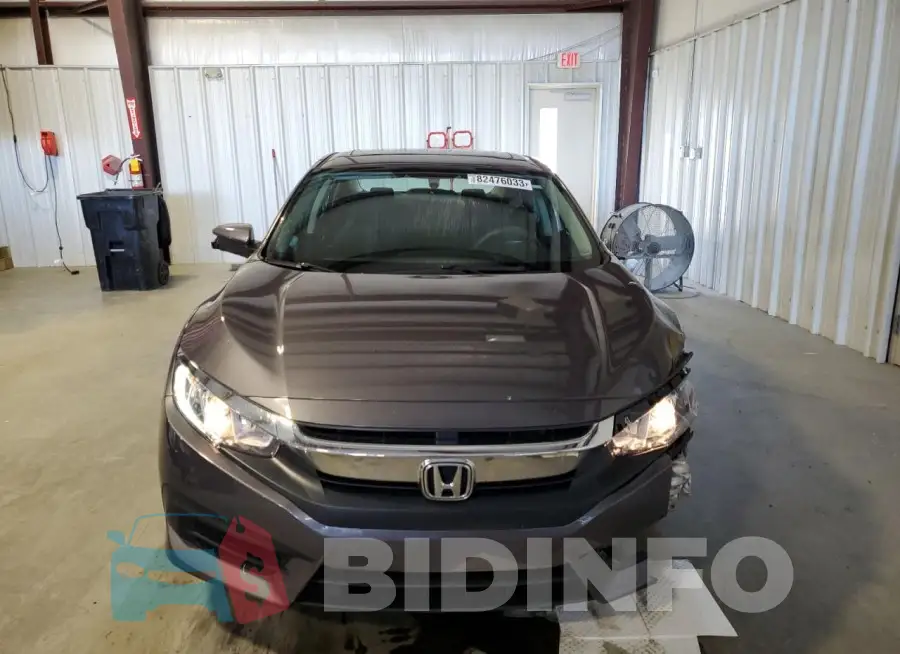 19XFC2F70HE017269 Photo# 5