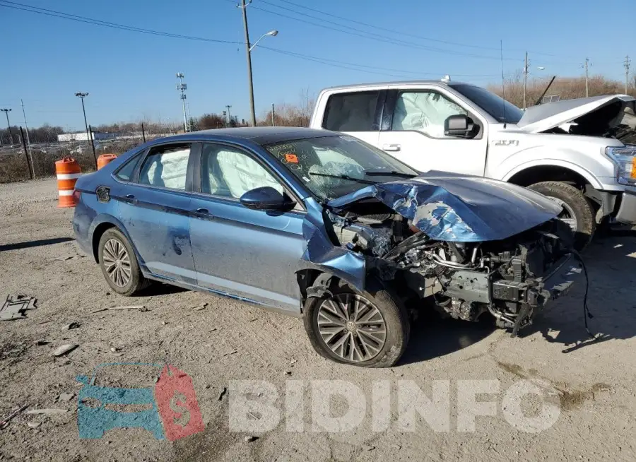 3VWC57BU6MM015299 Photo# 4