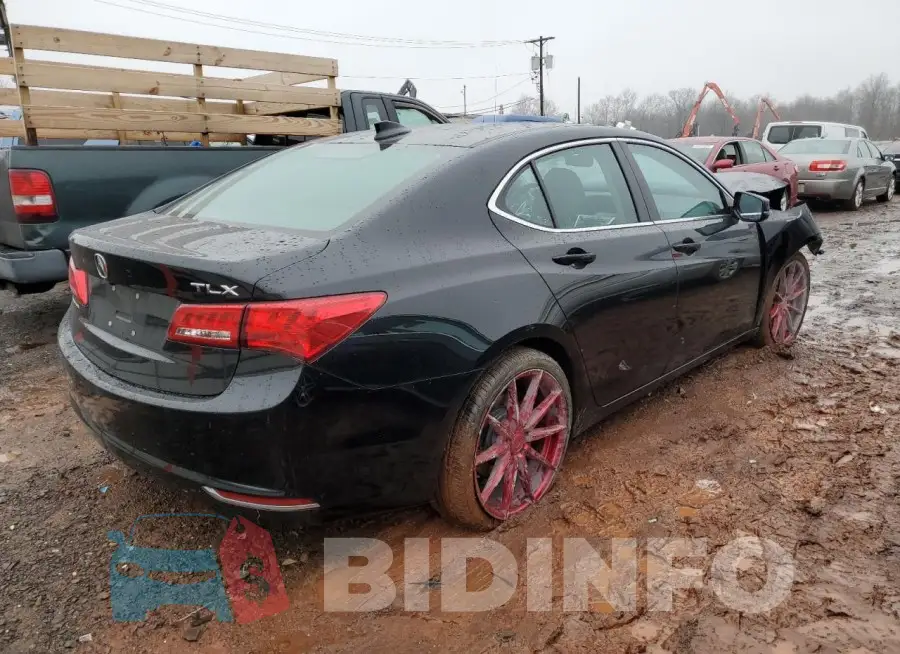 19UUB1F35JA008062 Photo# 3