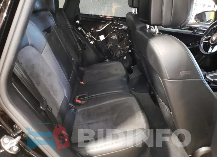 WP1AA2A5XKLB05393 Photo# 11