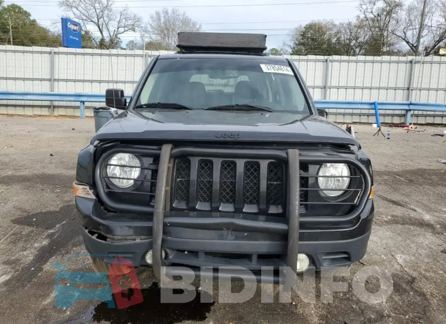 1C4NJRFB5FD207162 Photo# 5