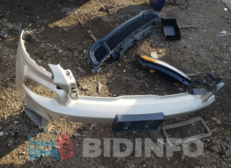 1C4PJLCB8FW612401 Photo# 12