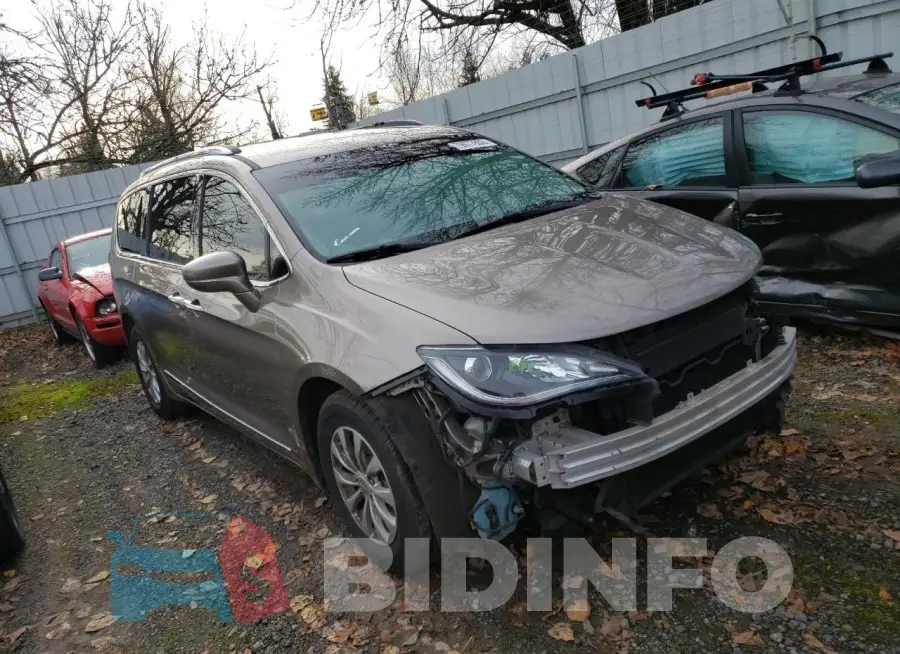 2C4RC1BG6JR152208 Photo# 4