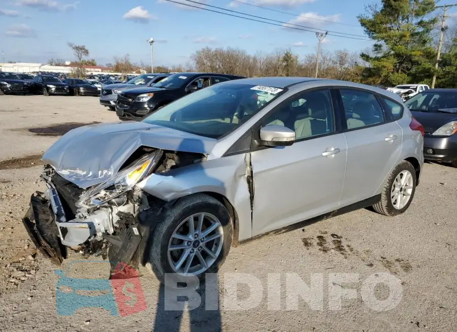 1FADP3K2XHL225023 Photo# 1