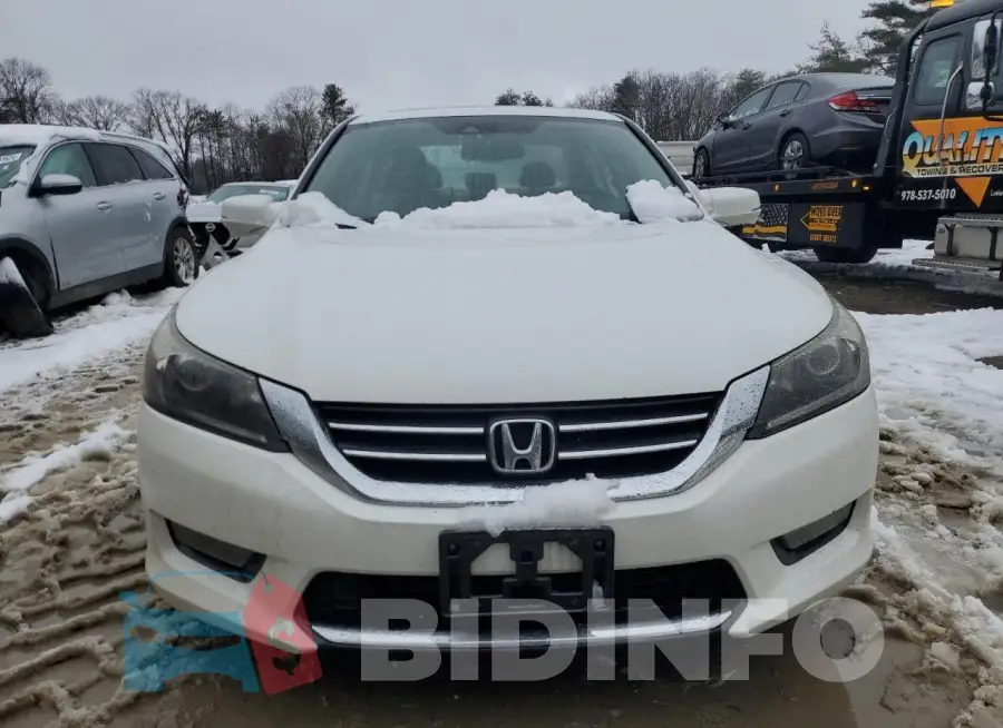 1HGCR2F81FA057887 Photo# 5