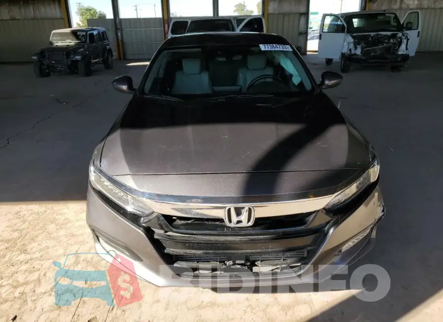 1HGCV2F56JA031621 Photo# 5