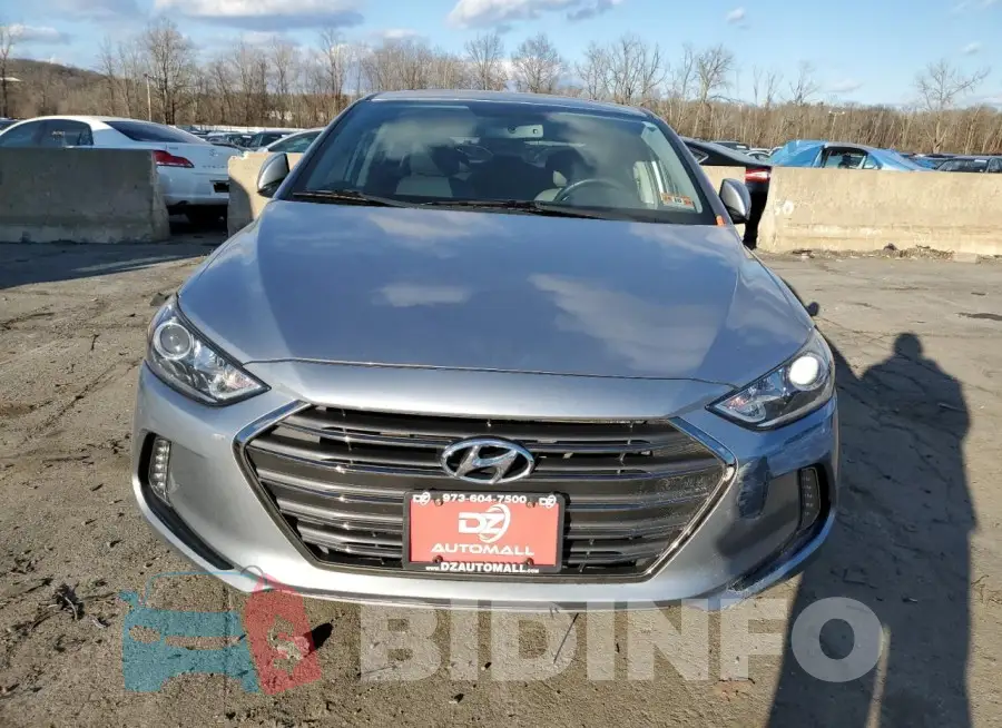 5NPD84LF8HH072015 Photo# 5