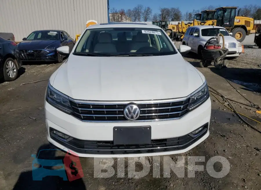 1VWBT7A34HC021779 Photo# 5