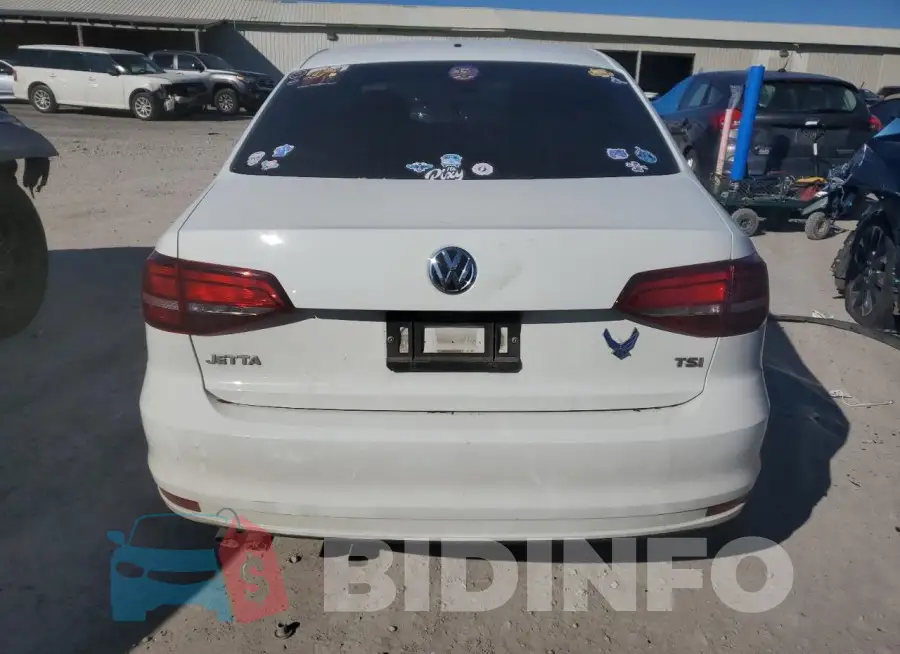 3VW2B7AJ0JM209964 Photo# 6