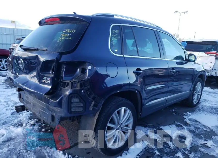 WVGBV7AX7GW614092 Photo# 3