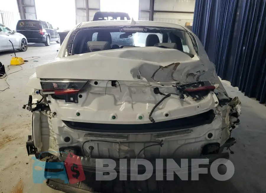 19UDE2F73MA007108 Photo# 6