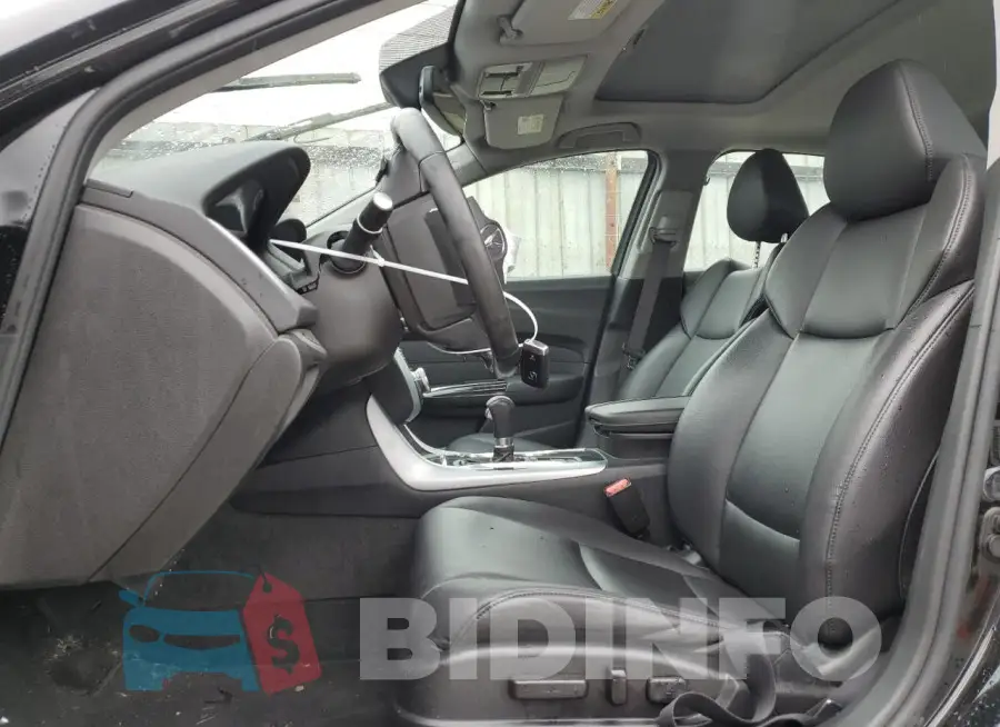 19UUB1F37JA008337 Photo# 7