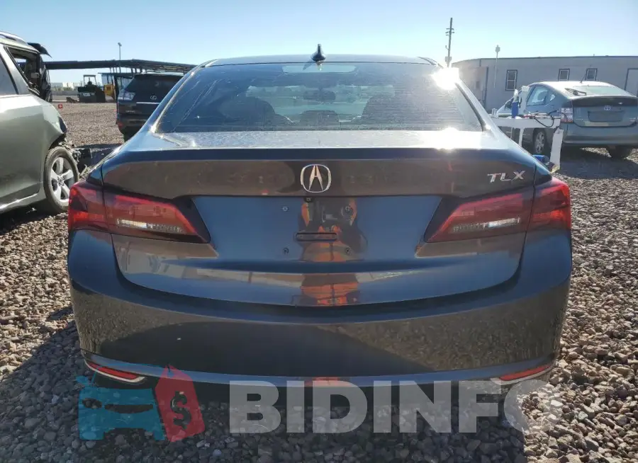 19UUB2F35FA010374 Photo# 6