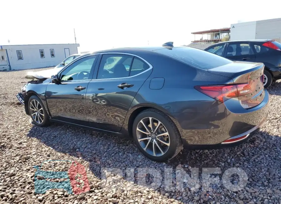 19UUB2F35FA010374 Photo# 2
