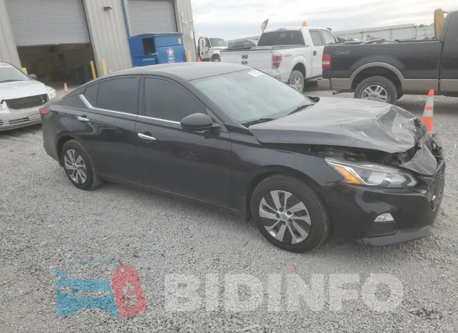 1N4BL4BV9KC138899 Photo# 4