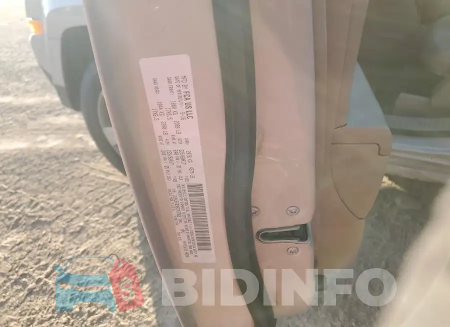 1C4NJRFB9GD767963 Photo# 12