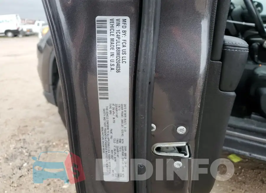 1C4PJLLB8MD204036 Photo# 13