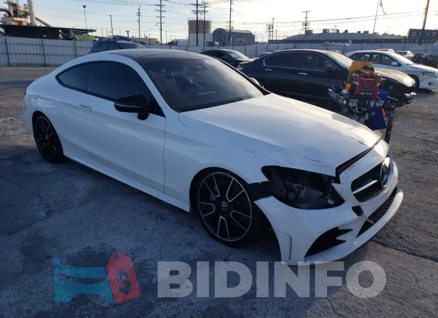 WDDWJ8DBXKF929927 Photo# 4
