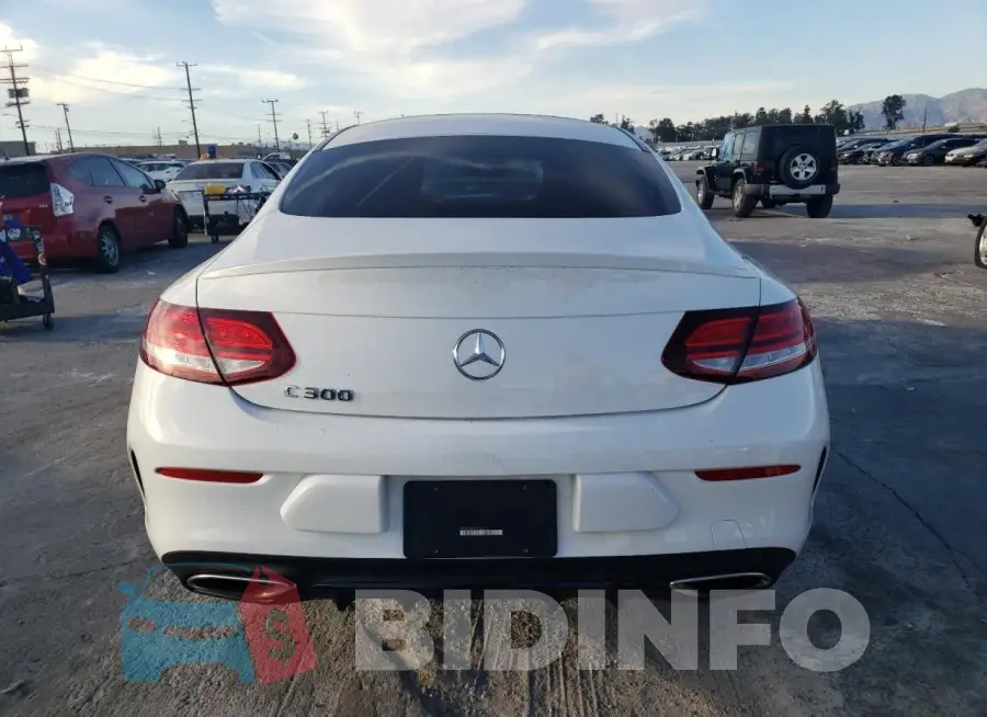 WDDWJ8DBXKF929927 Photo# 6