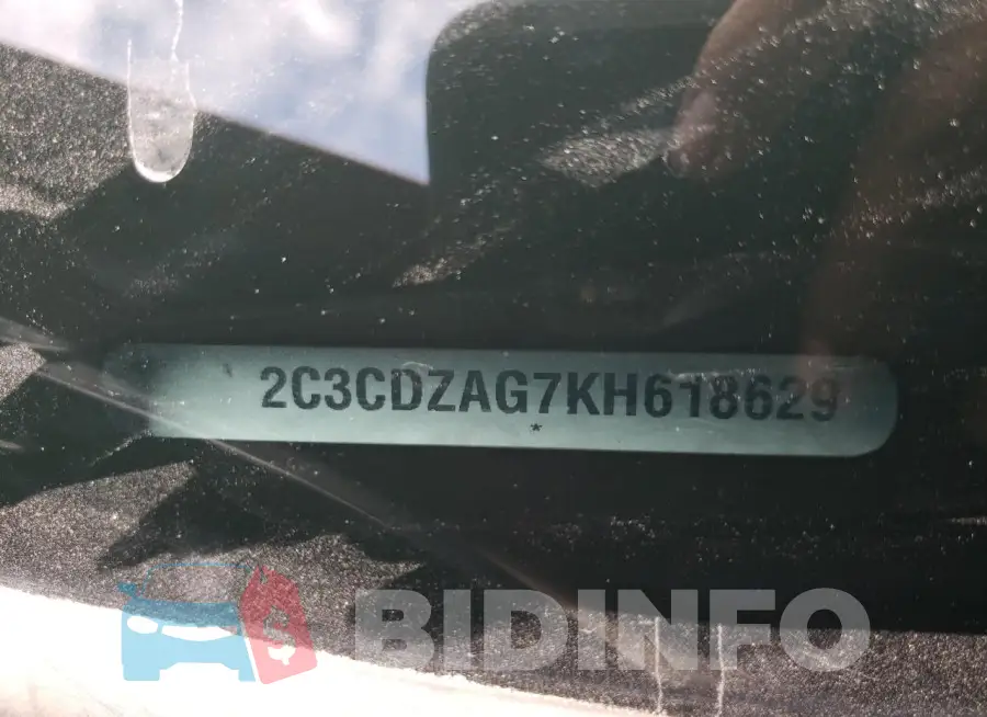 2C3CDZAG7KH618629 Photo# 13