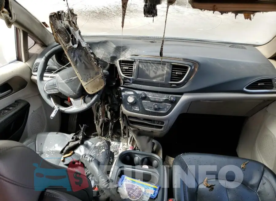 2C4RC1BG8JR214157 Photo# 8