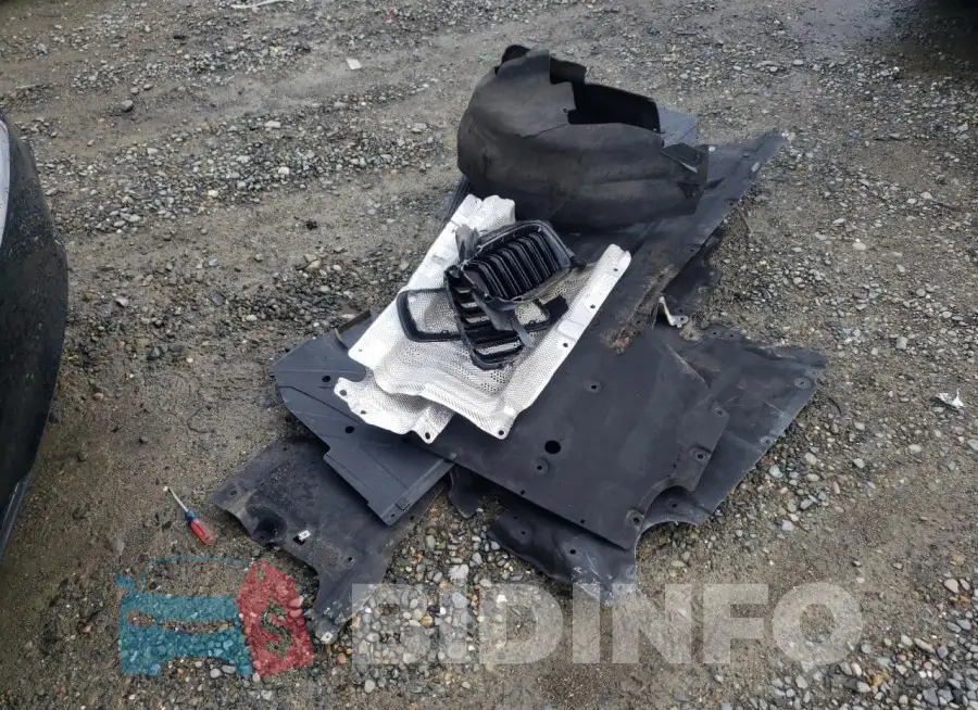 WBA8B3G32HNU36083 Photo# 12