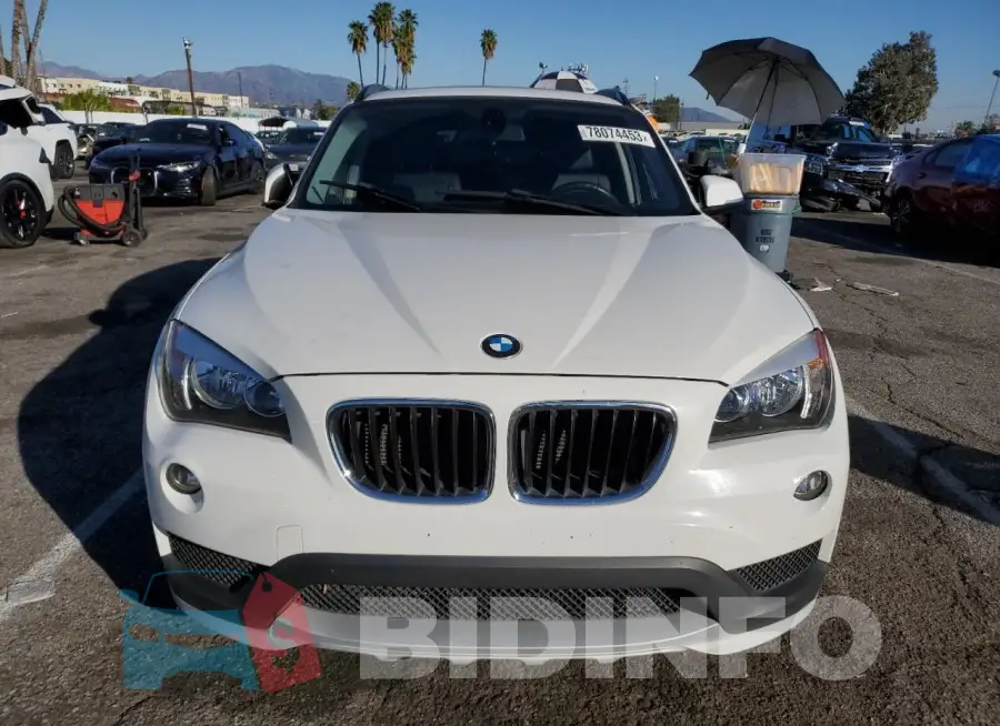 WBAVM1C5XFV317834 Photo# 5