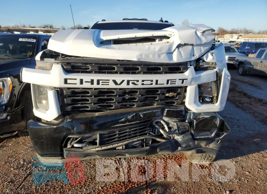 2GC4YME70N1240717 Photo# 5