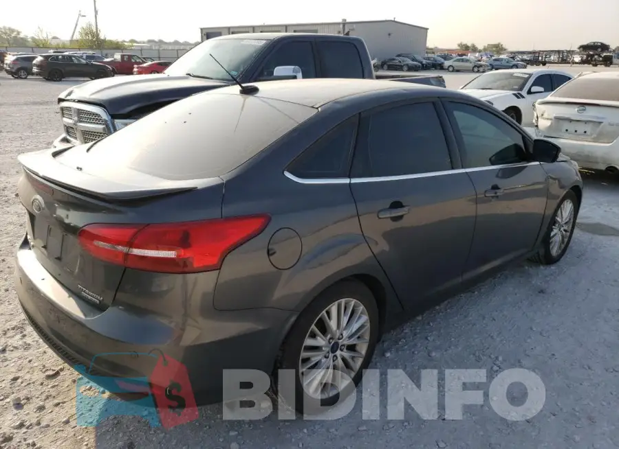 1FADP3J27FL334151 Photo# 3