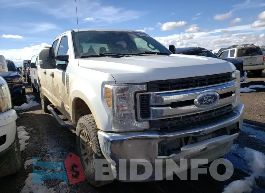 1FT7W2BT7JEB18924 Photo# 4