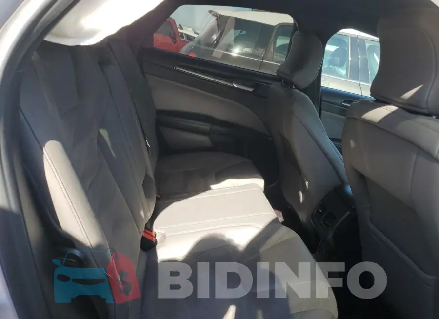 3FA6P0VP3HR253228 Photo# 10