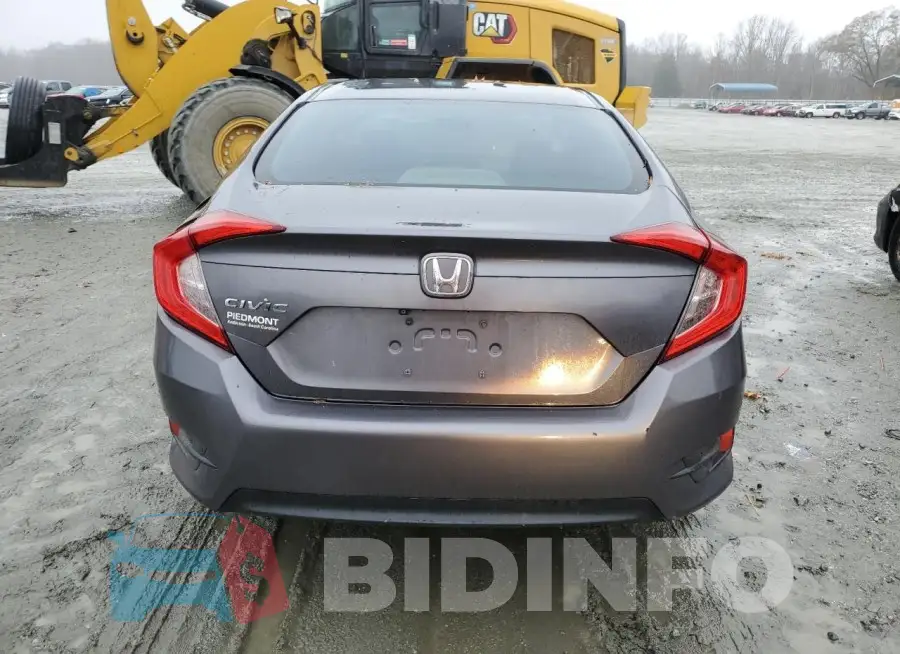 19XFC2F70GE047144 Photo# 6
