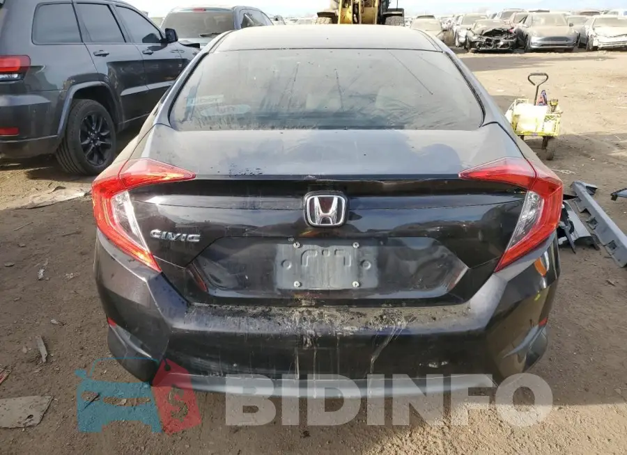 19XFC2F77GE043172 Photo# 6