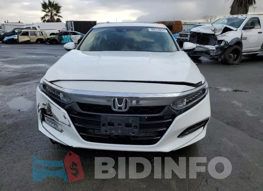 1HGCV1F52KA040134 Photo# 5