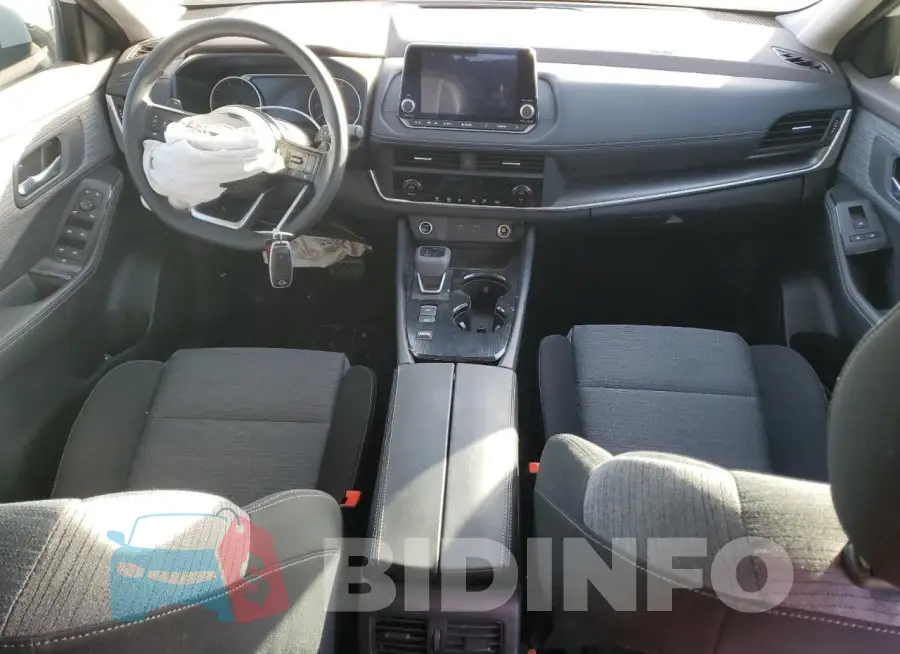 JN8BT3BA2PW421317 Photo# 8