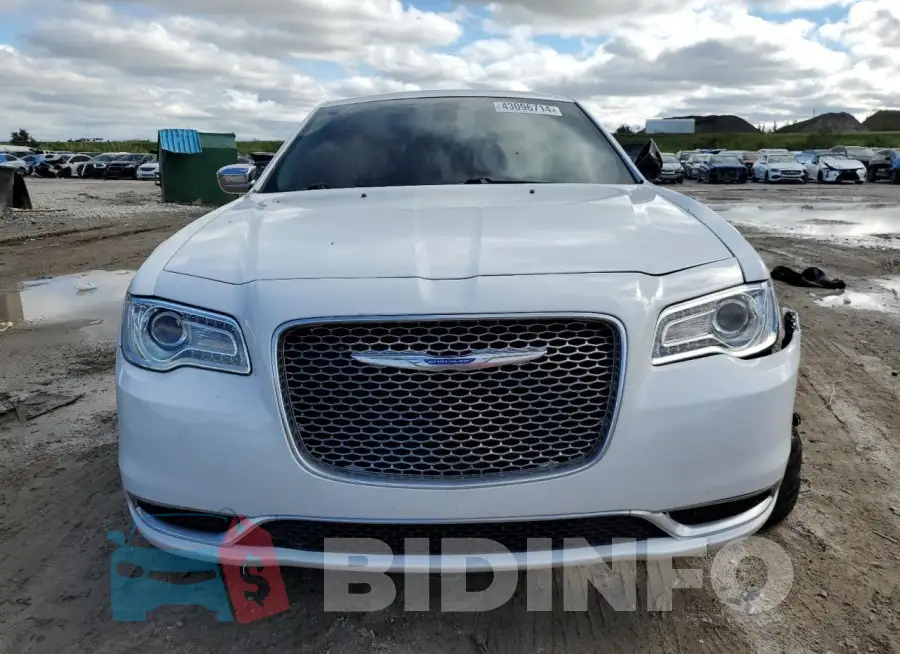 2C3CCAAG6JH331026 Photo# 5