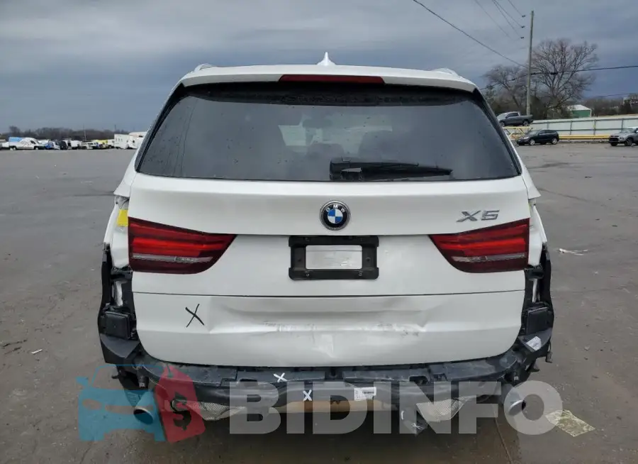 5UXKR0C58H0V65029 Photo# 6