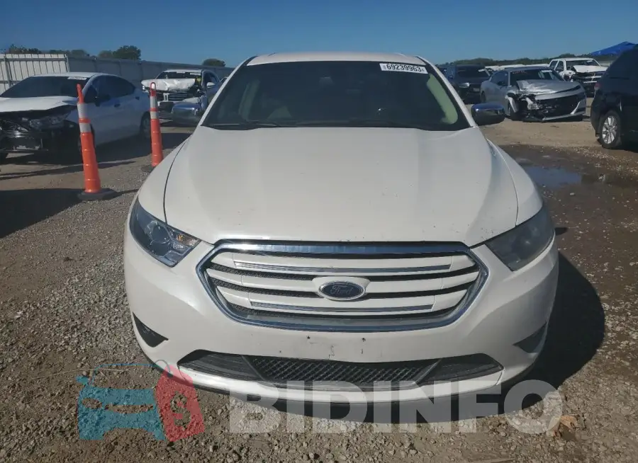 1FAHP2F88FG209273 Photo# 5