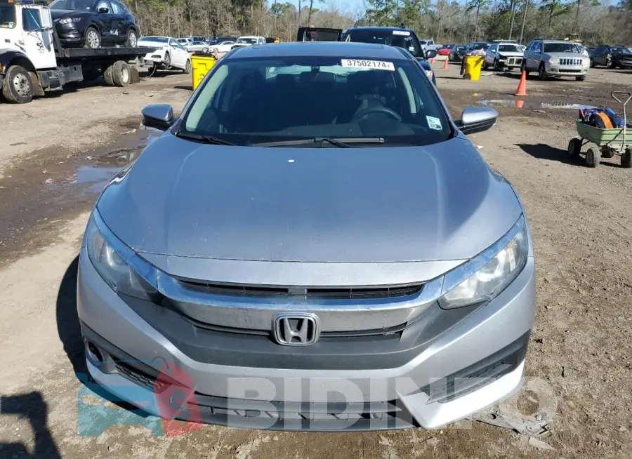 19XFC2F77GE075040 Photo# 5