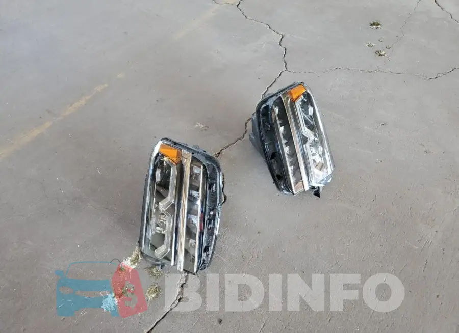 1V2MR2CA5KC520458 Photo# 13
