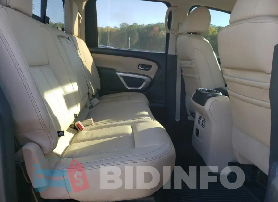 1N6BA1F29GN502018 Photo# 10