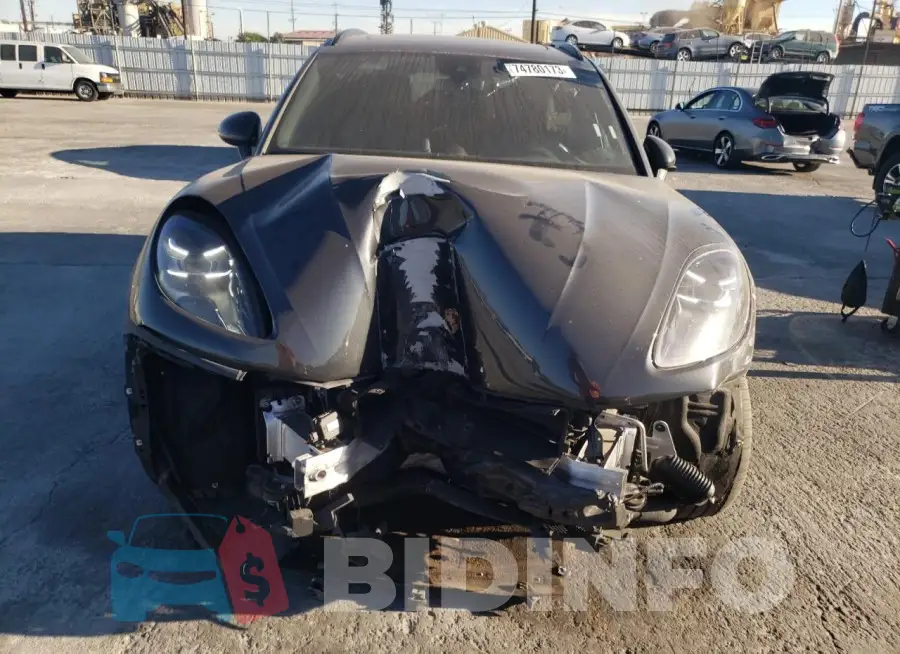 WP1AA2A51MLB18049 Photo# 5